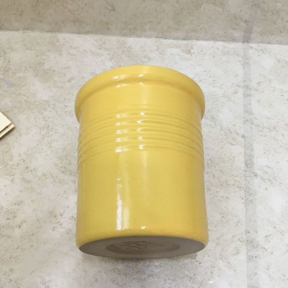NEW IN BOX PAMPERED CHEF STONEWARE CROCK WITH INSERT IN YELLOW - Picture 2 of 7